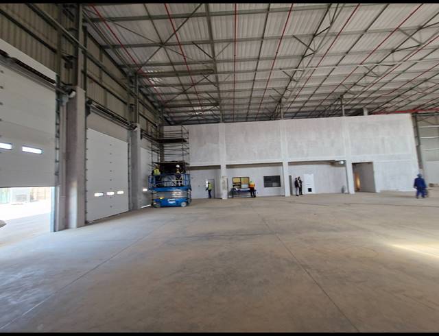 1,984M² WAREHOUSE TO LET IN JET PARK
